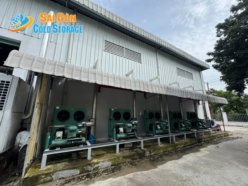 Kho lạnh trữ kem Hóc Môn